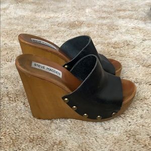 Steve Madden cherr black leather wedge